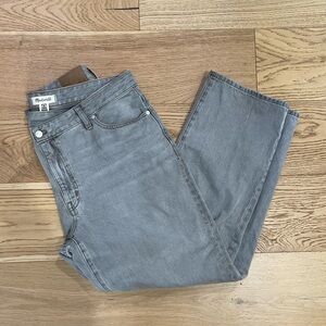 Madewell Curvy 90s Straight leg jeans in light grey